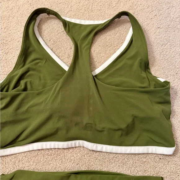 Aerie Olive Green Leggings and Sports Bra - Picture 6 of 13